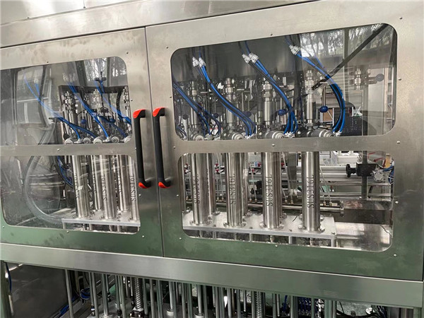 Pojedinosti o automatskom klipnom stroju za punjenje